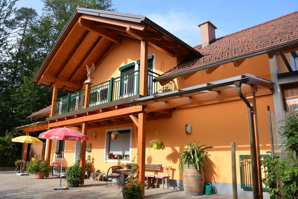 Gaestehaus Schmid Sankt Johann im Saggautal Eksteriør bilde